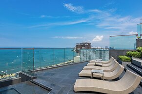 Sea View Edge Central Pattaya