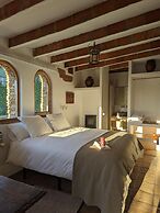 Casa Hostalets - In the Middle of the Olive Trees