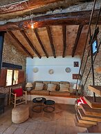 Casa Hostalets - In the Middle of the Olive Trees