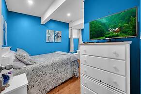 52-3 Bed Suite on Lake Central A C By Airport