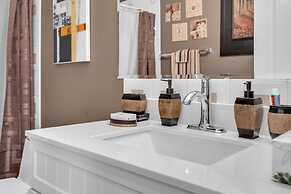 52-3 Bed Suite on Lake Central A C By Airport