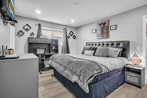 240 Spacious Modern Home w AC