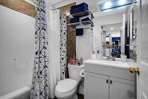 240 Spacious Modern Home w AC