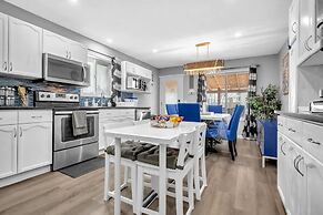 240 Spacious Modern Home w AC