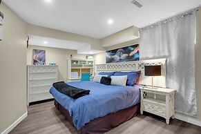 240 Spacious Modern Home w AC