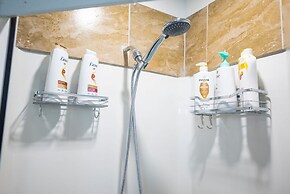 240 Spacious Modern Home w AC