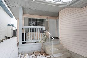 240 Spacious Modern Home w AC