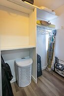 240 Spacious Modern Home w AC