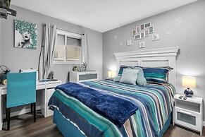 240 Spacious Modern Home w AC