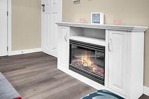 240 Spacious Modern Home w AC