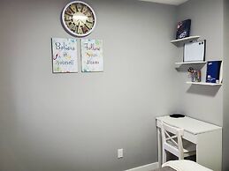 240 Spacious Modern Home w AC