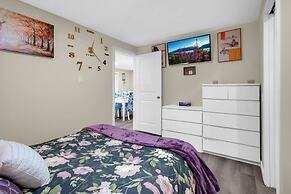 240 Spacious Modern Home w AC