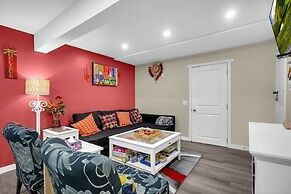 240 Spacious Modern Home w AC