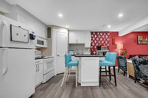 240 Spacious Modern Home w AC