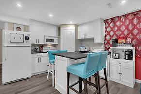 240 Spacious Modern Home w AC