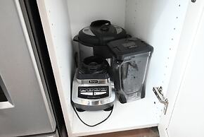 33 Executive Home A C Airport