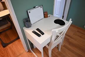 33 Executive Home A C Airport