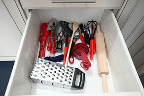 33 Executive Home A C Airport