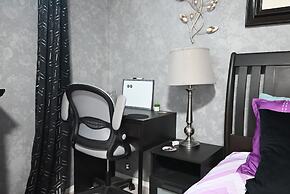 33 Executive Home A C Airport