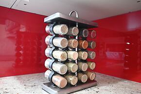 33 Executive Home A C Airport