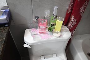 33 Executive Home A C Airport