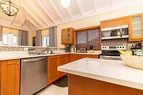 Paradise Luxury Villa w Oceanview Infinity Pool