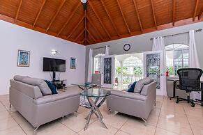 Runaway Bay Gem in Runaway Bay