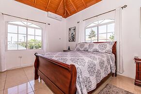 Runaway Bay Gem in Runaway Bay