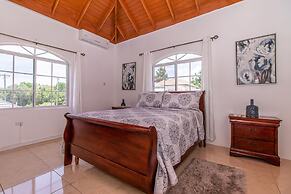 Runaway Bay Gem in Runaway Bay