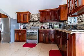 Runaway Bay Gem in Runaway Bay