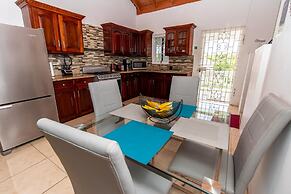 Runaway Bay Gem in Runaway Bay