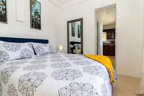 Runaway Bay Gem Suite