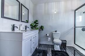 Runaway Bay Gem in Runaway Bay