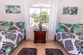 Runaway Bay Gem in Runaway Bay