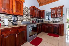 Runaway Bay Gem in Runaway Bay