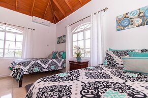 Runaway Bay Gem in Runaway Bay