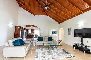 Runaway Bay Gem in Runaway Bay