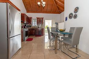 Runaway Bay Gem in Runaway Bay