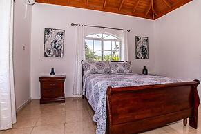 Runaway Bay Gem in Runaway Bay