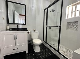 Runaway Bay Gem in Runaway Bay