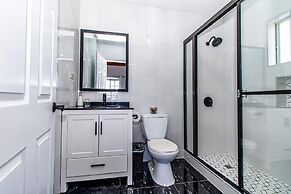 Runaway Bay Gem in Runaway Bay