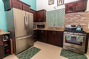 Serenity Retreat Villa Drax Hall