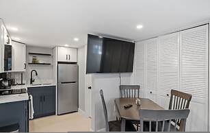 Modern Condo Perfect For Winter Rental