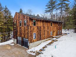 Ski Cabin w Hot Tub Gas Fireplace Near Cranmore