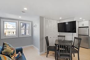 Modern Condo Perfect For Winter Rental