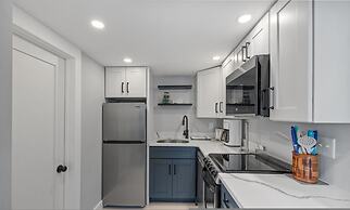 Modern Condo Perfect For Winter Rental