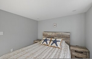 Modern Condo Perfect For Winter Rental