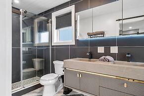 New Luxury 4 Bed Condo Perfect for Winter Rental