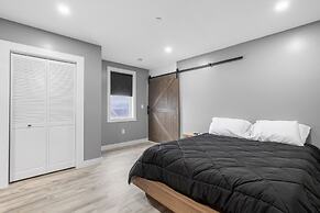 New Luxury 4 Bed Condo Perfect for Winter Rental