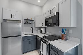 Modern Condo Perfect For Winter Rental